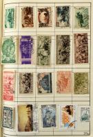 Terjedelmes szovjet - orosz tétel 7 db közepes, A/4-es vagy nagyalakú berakóban és 2 db cserefüzetbe...