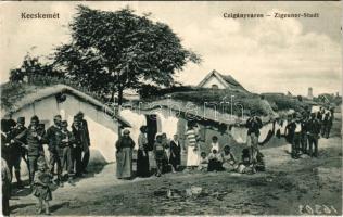 Kecskemét, Cigányváros, cigányok és K.u.K. katonák. Komor Gyula kiadása (vágott / cut)