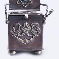 Fűszertartó, kanállal Dávid csillagos díszítéssel, zománc berakással. Ezüst (Ag) antik, orosz, jelze...