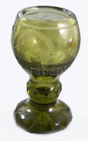 Szabadkőműves kehely. Formába öntött, csiszolt, szabadkőműves szimbólumokkal díszített. Kristály. XIX. sz. 17 cm   Masonic chalice. Cast in a mold, polished, decorated with Masonic symbols. Crystal. 19th century. 17 cm