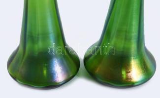 Jugendstil Lötz váza pár. Irizáló zöld hutaüveg. Jelzés nélkül 22 cm /// Jugendstil Lötz vase pair. ...