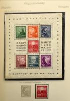 Vegyes külföldi bélyegek nagyalakú 10 lapos berakóban + Schaubek világalbum bélyegekkel, benne magyar gyűjtemény lapjai kevés bélyeggel