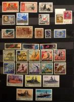 Vegyes külföldi bélyegek nagyalakú 10 lapos berakóban + Schaubek világalbum bélyegekkel, benne magya...