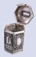 Cödaka / Tzedakah adománygyűjtő persely. Filigrán ezüst (Ag) 925 finomság. Oroszország XX. sz, jelze...