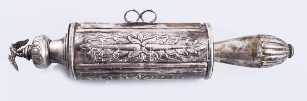 Megilla. Eszter tekercs tartó / Tóratekercstartó antik orosz ezüst ca 1840. Szentpétervár IFA mesterjeggyel, 84 zolotniki fimomságjellel. Tekercs nélkül, 33 cm   Megilla. Esther scroll holder / Torah scroll holder antique Russian silver ca 1840. St. Petersburg IFA master mark, 84 Zolotniki fineness mark. Without scroll, 33 cm