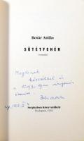 Botár Attila: Sötétfehér. (Versek.) DEDIKÁLT! Bp., 1994, Széphalom Könyvműhely, 80 p. Kiadói papírkö...
