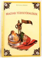 Kútvölgyi Mihály: Magyar tűzoltóemlékek. (Bp.),2001, Timp, 129+1 p. Kiadói kartonált kötés, kissé foltos borítóval és kissé foltos címlappal.
