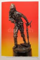 Kútvölgyi Mihály: Magyar tűzoltóemlékek. (Bp.),2001, Timp, 129+1 p. Kiadói kartonált kötés, kissé fo...