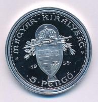 DN "A legértékesebb magyar érmék - Az 1938-as Szent István 5 Pengős replikája" ezüstözött Cu emlékérem kapszulában, "COPY" jelzéssel, színes tájékoztatóval (40mm) T:PP