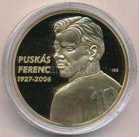 ifj. Szlávics László (1959-) 2012. "Nagy Magyarok / Puskás Ferenc" aranyozott Cu emlékérem (40mm) kapszulában, tanúsítvánnyal T:PP