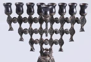 Filigrán ezüst (Ag) hanukai menóra samesszel. cca 19. sz. vége, gazdag filigrán díszítéssel, jelzett...