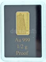 Ifj. Szlávics László (1959-) DN "Arany királyok - Könyves Kálmán" jelzett Au emlékveret kapszulában, tanúsítvánnyal (0,5g/0.999/15,2x8,6mm) T:PP