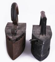 2 darab vas szenes vasaló, sérült, m: 19-23 cm