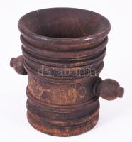 Antik fa kis mozsár, sérüléssel, m: 8 cm
