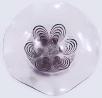 Mid-century lilán színezett üveg gyümölcskínáló. Jelzés nélkül, kis kopással, anyagában színezett, d...