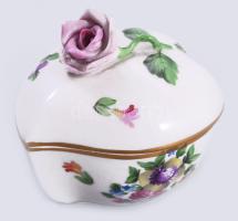 Herendi szív alakú bonbonier, rózsa fogóval, minimális kopással, 8x7 cm