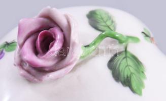 Herendi szív alakú bonbonier, rózsa fogóval, minimális kopással, 8x7 cm