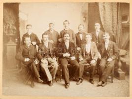 ca 1900 Selmecbányai mérnökök csoportképe, nagy méretű kemányhátú fotó 34x26 cm