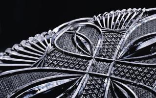 Nagyméretű ovális ólomkristály tálca, gazdag díszítéssel, 54x21 cm