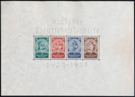 1933 10 éves a német Nothilfe blokk Mi 2 (Hungárika: Szent Erzsébet motívum) (Mi EUR 6.000.-) a bélyegek kifogástalan postatiszták, érintetlen, mérete előírás szerinti. Rendkívül ritka és előnyös kínálat!! / Stamps are MNH, signed Georg Bühler
