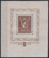 Liechtenstein 1934 Vaduz blokk Mi 1 szépen centrált jó minőségű, friss színű blokk a keret felső részén falcnyommal, a bélyeg kifogástalan postatiszta. / Mi block 1 with original gum, hinged on margin (Mi EUR 1.700.-)