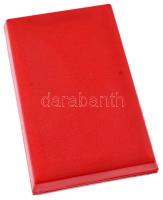 1970 k. "Kiváló Újító" műgyantás bronz jelvény miniatűrrel eredeti, sérült tokban T:AU