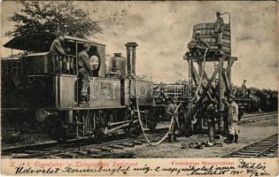 1905 Cs. és kir. vasúti és távirati ezred tábori vasútállomása, gőzmozdony, vízpumpa / Feldmässige Wasserstation. K.u.K. Eisenbahn- und Telegraphen Regiment / Austro-Hungarian Railway and Telegraphy Regiment, railway station with locomotive, water station (Rb)