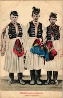 1910 Matyó legények, mezőkövesdi népviselet. Balázs Ferenc kiadása / Hungarian folklore from Mezőkövesd + "KASSA - BUDAPEST 10. SZ." vasúti mozgóposta bélyegző (EB)
