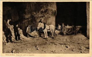 1935 Wieliczka, Przewóz soli w kopalni / salt mine, horse, mine cars, interior (tear)