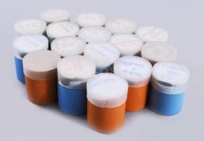 17 darab diafilm mesefilmekkel.