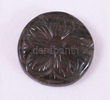 Labradorit, 46,7ct, virág faragással