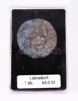 Labradorit, szivárvány színekben, majom arc faragással, 65ct