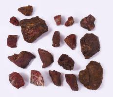 Opál tartalmú kőzet, 330g