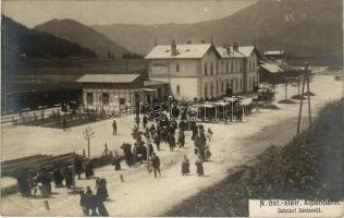 Mariazell (Steiermark), N. öst.-steir. Alpenbahn, Bahnhof Mariazell / railway station, horse-drawn carriages, locomotive, train. Nicolaus Kuss photo