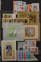 Magyar tétel főként modern bélyegekkel, blokkokkal, 12 fekete lapos, jó minőségű Philux berakó kb. felében