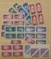 Magyar bélyegek és összefüggések 2 db A/4-es berakóban, az egyik gyenge állapotú