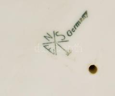 ENS porcelán lovak szobor. Kézzel festett, jelzett, sérült, törött láb, 37x24 cm