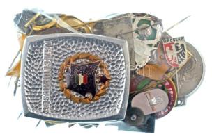 Kb. 40db-os vegyes magyar és külföldi, főleg jelvényből álló tétel T:vegyes Cca. 40pcs mixed Hungarian and foreign lot, mostly badges C:mixed