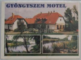 72 db megíratlan modern magyar városképes lap kis albumban