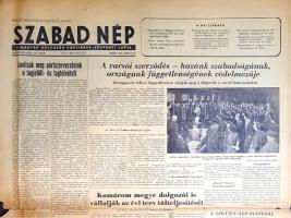[Folyóirat] Szabad Nép. A Magyar Dolgozók Pártjának központi lapja. XIII. évfolyam, 142. szám. (1955. május 24.) [A Varsói Szerződés - hazánk szabadságának, országunk függetlenségének védelmezője.] Budapest, 1955. Szabadság Lapkiadó Vállalat - Szikra Lapnyomda. 4 p. Folio. Az 1942-ben indult Szabad Nép az illegálisan működő hazai kommunista párt napilapja volt, pozíciója 1945 elejétől erősödött meg. Az MKP (MDP) hivatalos szócsöveként működő, emlékezetesen harcias retorikájú, állandósult jelzőkkel és határozókkal nem fukarkodó politikai napilap cikkei a nép forró szeretetének tárgyaként lapszámunk esetében az 1955 májusában létrejött Varsói Szerződést jelölik meg, valamint a termelési és beszolgáltatási versenyt. A Varsói Szerződés létrejöttét hivatalosan a környező szocialista államok német újra fegyverkezéstől való félelme indokolta. A nyugati blokk katonai szövetségéhez, a NATO-hoz a Német Szövetségi Köztársaság 1954-ben csatlakozott, ami a csehszlovák és lengyel államokban bizonyos ellenérzéseket generált. Válaszlépésként a Szovjetunió 1955. május 14-én létrehozta a keleti blokk katonai szervezetét. Lapszámunk tájékoztatása szerint a gyári munkásság, a munkaversenyek szüneteiben forró lelkesedéssel tárgyalja a varsói határozatokat. A többi cikk a munkaverseny és begyűjtési verseny aktuális állásáról, a bonni militaristák összeesküvéséről, a nyugati államok sztrájkjairól és a hazai népgazdasági fejlődés hallatlan eredményeiről számol be. A tartalomból: Komárom megye dolgozói is vállalják az évi terv túlteljesítését -- Új káderekkel erősödnek a Somogy megyei községek és termelőszövetkezetek -- Szabadságot Faria elvtársnak! -- Adenauer programja a német kérdés békés megoldása ellen irányul -- A szovjet mindennapokból -- A szocialista-realista irodalom büszkesége, Mihail Solohov hetven éves. Lapunk emlékezetes pillanatfelvételt nyújt a párt sajtóközpontja által elképzelt ország mindennapjairól és vágyakozásairól. Korának megfelelő állapotú lapszám, a hajtás mentén nagyobb repedéssel.