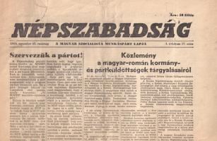[Folyóirat, 1956.] Szervezzük a pártot! Országszerte indul a munka. Mindszenty bíboros jelentkezése az ellenforradalmi kísérletben. A Pravda cikke a magyarországi eseményekről. A Népszabadság lapszáma a megtorlás napjaiban. I. évfolyam, 17. szám. (1956. november 25.) Budapest, 1956. Magyar Szocialista Munkáspárt - Budapesti Lapnyomda. 8 p. Folio. Ideológiai sugalmazásokban gazdag lapszámunk bizonyos értelemben fordulópontnak számít. Jóllehet a korábbi számok a forradalommal jobbára rokonszenveztek, lapszámunk a legmagasabb hely, a moszkvai Pravda útmutatását közli. Az iránymutatás szerint a jó szándékú Nagy Imre-kormány a sorai köré befurakodott reakciós és ellenforradalmi, Horthy-fasiszta elemek miatt megrendült, majd elvesztette az irányítást. E gyengülés révén ellenforradalmi bandák jelentek meg az utcákon. E bandák támadásaitól és fosztogatásaitól kellett megmenteni az országot, a termelési rendet, így került sor a szovjet segítségnyújtásra. Így a Pravda. Lapszámunk ehhez saját kútfőből hozzáfűzi Mindszenty bíboros szerepét: az október utolsó napjaiban fogságából kiszabaduló Mindszenty újságunk tájékoztatása szerint már-már kormányzati szerepre tört, és személyesen tervezte a horthy-fasiszta fordulatot, mi több, az utolsó napok ellenforradalmi rémtettei is a klerikális-feudális reakció útmutatásából erednek. Lapszámunk a Pravda útmutatásai szerint, ám egyéni ötlettel kiegészítve megkezdi Nagy Imre szereplésének relativizálását, mely később elítéléséhez és kivégzéséhez vezet. A nyitóoldalon apró sérülés. Jó állapotú lapszám, hajtogatva.