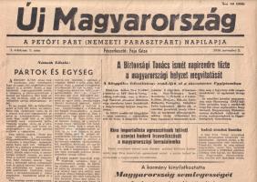 [Folyóirat, 1956.] Új Magyarország. A Petőfi Párt (Nemzeti Parasztpárt) napilapja. Főszerkesztő: Féja Géza. I. évfolyam, 1. szám. (1956. november 2.) Budapest, 1956. (Budapesti Lapnyomda). 4 p. Folio. A népi írók által 1939-ben alapított Nemzeti Parasztpárt a koalíciós idők fontos szereplője volt, azonban a fordulat évét követően felmorzsolódott és ellehetetlenült. Egyes balszéli politikusai pozíciókat is kaptak a diktatúra kormányaiban, a párt maga azonban csak névleges szerepet játszott. A párt Németh László, Illyés Gyula, Féja Géza és Bibó István fémjelezte irányzata az 1956-os forradalom napjaiban Petőfi Párt néven újjáalakult, Új Magyarország címen pedig november 2-án meg is jelent hivatalos lapja. Lapszámunk vezércikkében Németh László programot hirdet, amely elítéli a földosztás követő kisbirtokos parasztság nevében elítéli mezőgazdasági kollektivizálás tájidegen és erőszakolt gyakorlatát, és elhelyezi pártját a kialakuló pártrendszerben. A Petőfi Párt a hazafias agrárbaloldal irányzatát képviseli, és szövetséget keres bármely irányzattal, amely nem kíván visszatérni a nagybirtokrendszert feltételező kapitalista gazdasági rendhez. Nagy Imre kormányát támogató parasztpárti lapunk saját álláspontján túl döntően a forradalom híreit teszi közzé. A tartalomból: Németh László: Pártok és egység -- Féja Géza: A Duna völgyében csoda történt -- Tiszta beszéd. Tamási Áron nyilatkozata -- Püski Sándor nyilatkozata a Petőfi Párt Irányító Testülete szerepéről -- Kovács Béla rádiónyilatkozata -- Nagy Imre rádiószózata -- A Petőfi Párt ideológiája Petőfi Sándor, Vörösmarty Mihály, Ady Endre és Móricz Zsigmond könyveiben található meg -- A kormány kinyilatkoztatta Magyarország semlegességét. Lapunk a tájékoztatás teljessége kedvéért közzéteszi Mindszenty bíboros üzenetét is. Példányunk nyitóoldalán apró sérülés. Jó állapotú lapszám, hajtogatva.