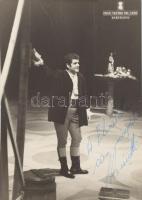 Robert Hutt (1878-1942) operaénekes dedikált fotója magyar hölgy részére, Elisamethnek, Kossuth iránti szimpátiával. / Autograph signed photo inscibed as with simptahy for Kossuth.13x18 cm