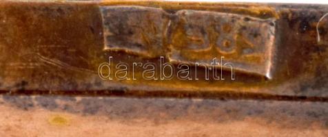 Arany (Au) melltű, 14k, jelzett, kő berakással, tűje hiányzik, h: 5,5 cm, bruttó 1,9g