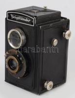 cca 1932 Voigtländer Brillant 6x6-os TLR fényképezőgép f: 4,5, f: 7,5 objektívvel, , kissé kopottas.