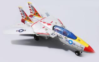 3 darab régebbi működő játék, közte irányíthatóak, klf méretben