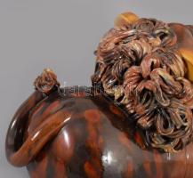 Kovács Gyula (1945-2004): Oroszlán. Jelzés nélkül, lábánál lepattanással, 21x15 cm