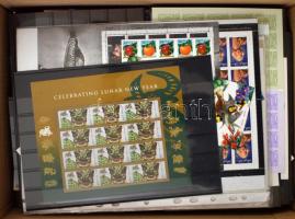 Amerikai Egyesült Államok több példányos készlet az 1980-2011 közötti időszakból (névérték: 1.209,85 $) / USA multiple lot 1980-2011 (postal value: 1.209,85 $)