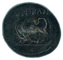 Illíria Kr.e. 80-48 / Xenokles és Chairenos / Apollonia / Drachma Ag (3,04g) T:XF patina / Illyria 80-48 BC / Xenokles and Chairenos / Apollonia / Drachm Ag "XENOKLIS / APOL XAI-PI-NOS" Cow standing right suckling calf; [above, eagle standing right, with wings spread] (3,04g) C:XF patina