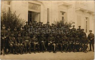 Bordighera, olasz katonák csoportképe. Foto E. Benigni / group of Italian soldiers. photo (EK)